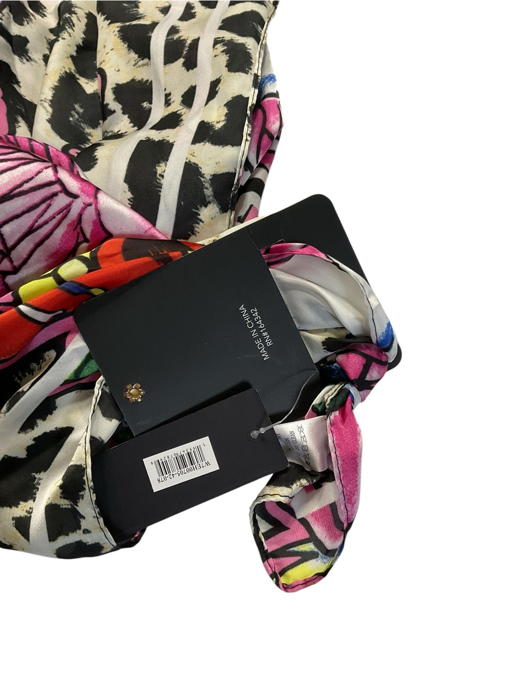 C Ed Hardy Leopard Skull & Rose Print Scarf in Black, White, Pink, Red - Picture 3 of 6